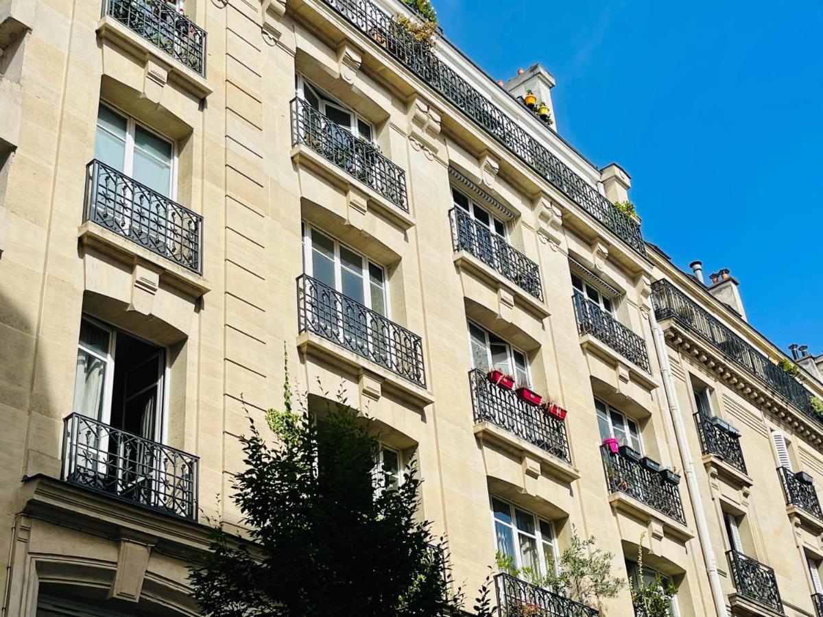 Paris Centre Dernier Etage Vue Ascenseur Apartment Exterior photo